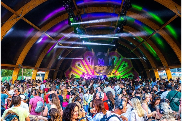 Pinkpop 2023 Silent Disco Image credit: Halsoverkop 