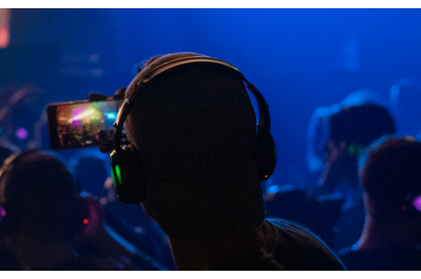 Show Us Your #SilentSelfie This Summer